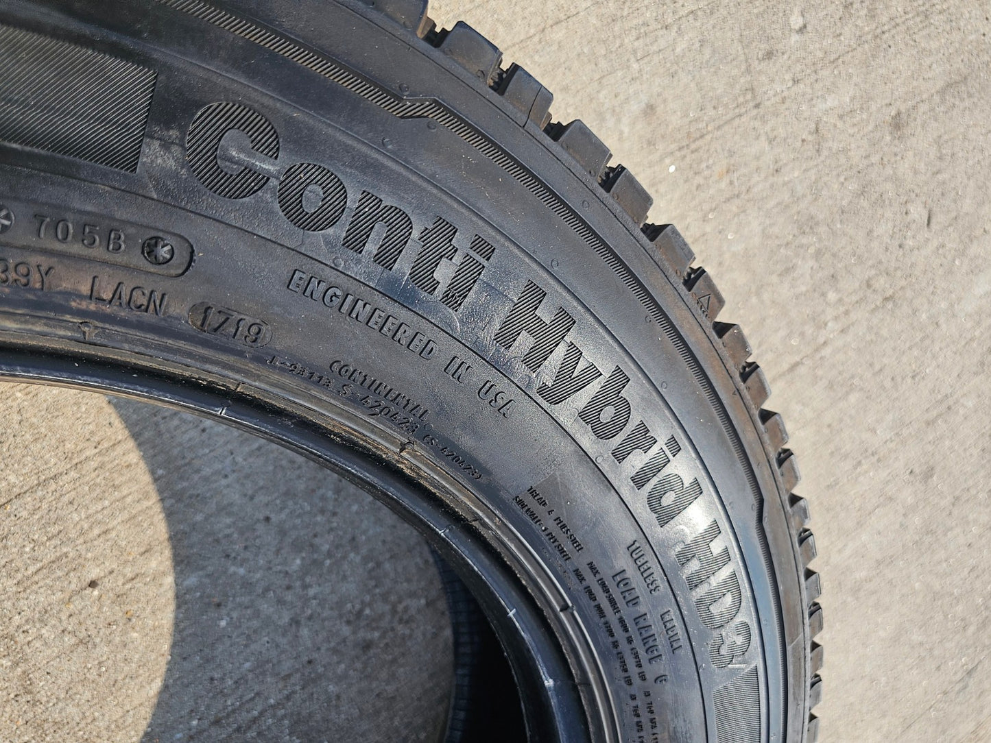 (1) 225/70/19.5 Continental Conti Hybrid HD3 tire 225/70r19.5 LT 14 PLY