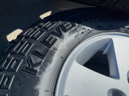 17" Jeep Gladiator OEM wheels rims 9074 Wrangler Kenda Klever A/T