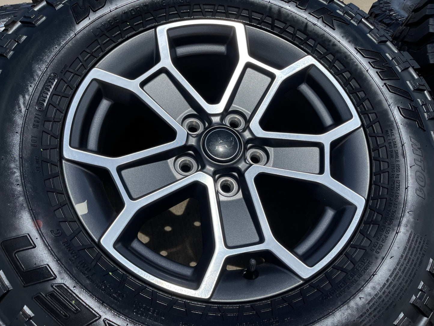 17" Jeep Wrangler Rubicon OEM 9336 wheels rims Gladiator SET FALKEN M/T 33"