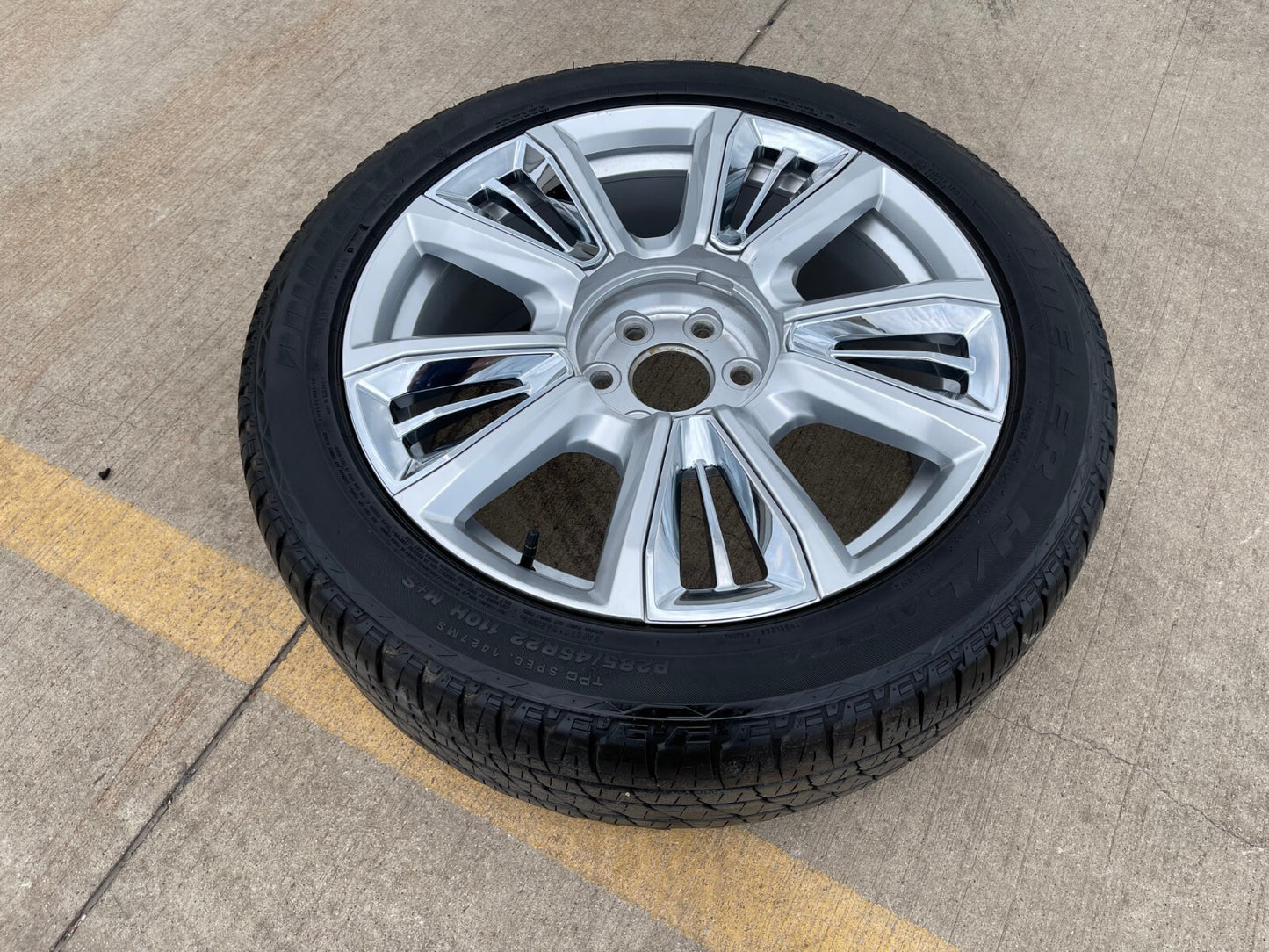 22" Chevy Tahoe RST OEM wheel rim 96951 Silverado Suburban 2021 2022 2023 2024