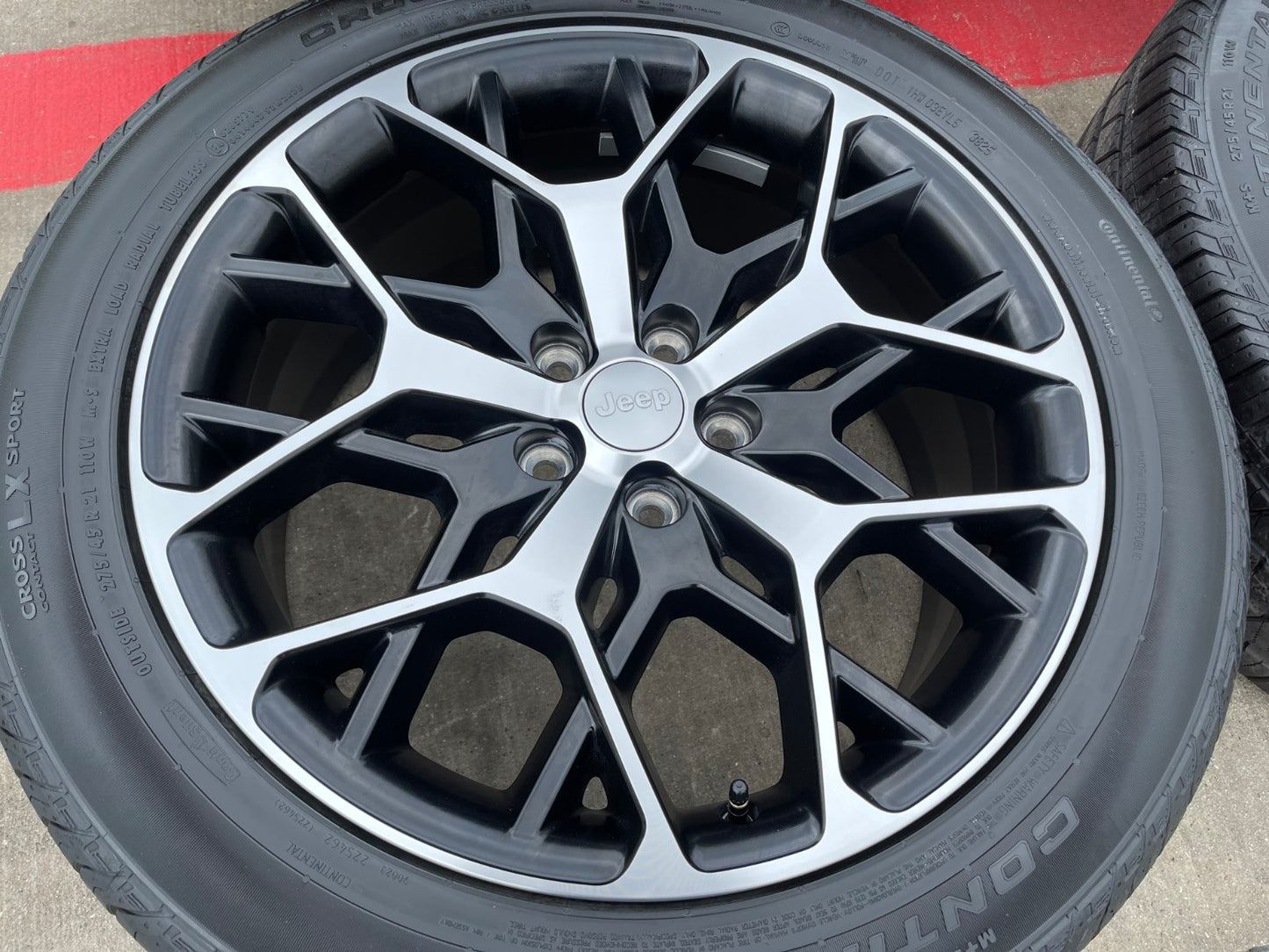 21" Jeep Grand Cherokee L OEM wheels rims 9291 Durango tires SET CONTINENTAL NEW