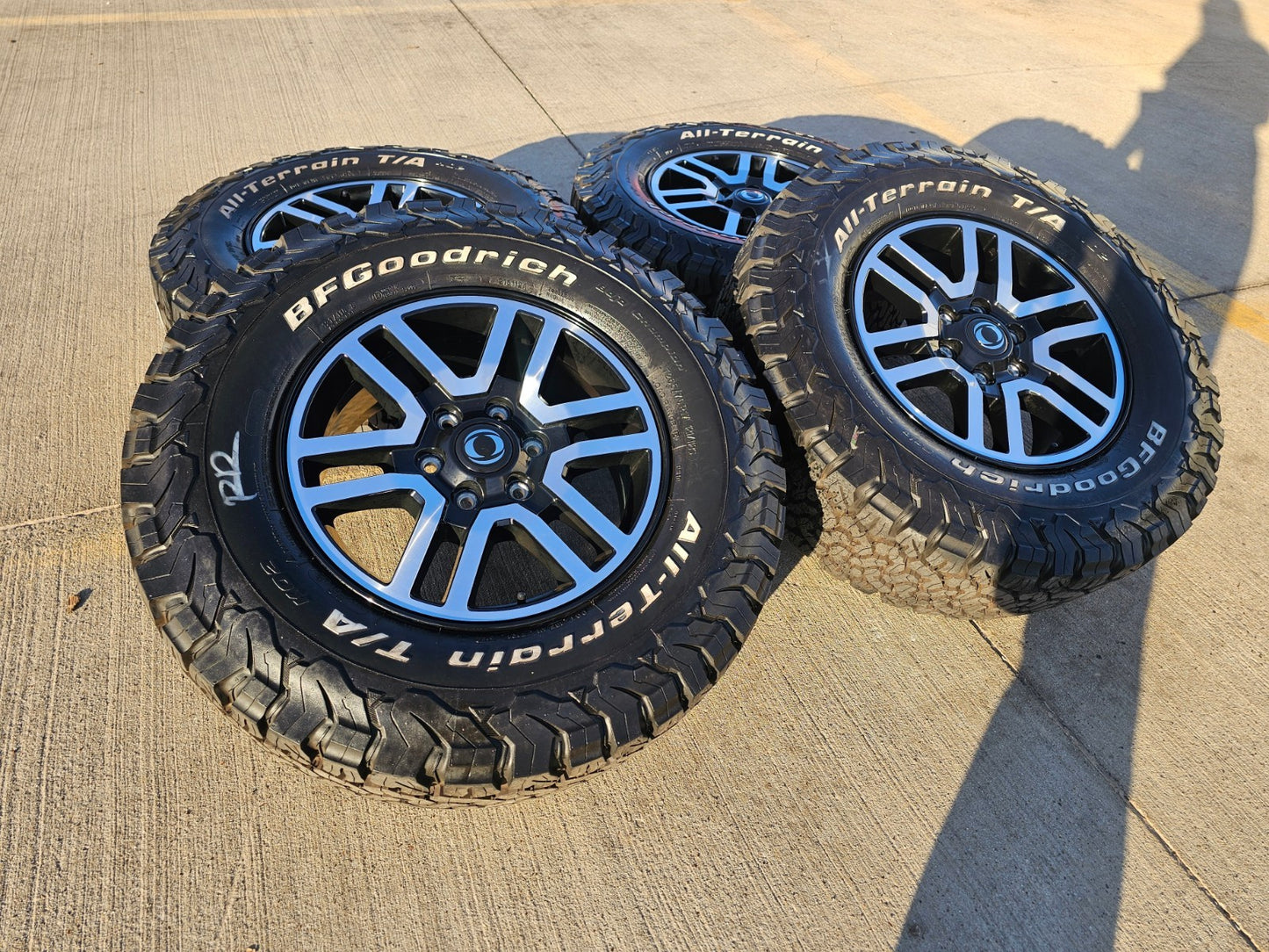 (4) 17" INEOS Grenadier OEM black wheels rims 8775 tires 2024 2025 2026 NEW BFG