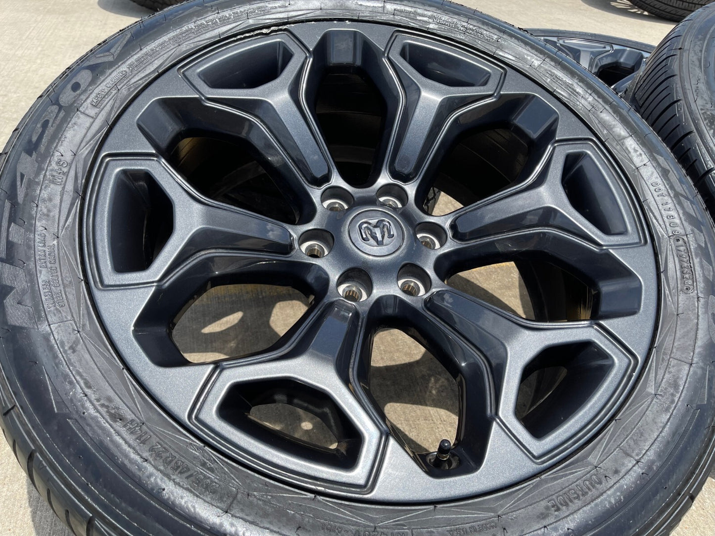 22" Dodge Ram 1500 OEM Laramie wheels LIMITED Gray 2685 2727 tires