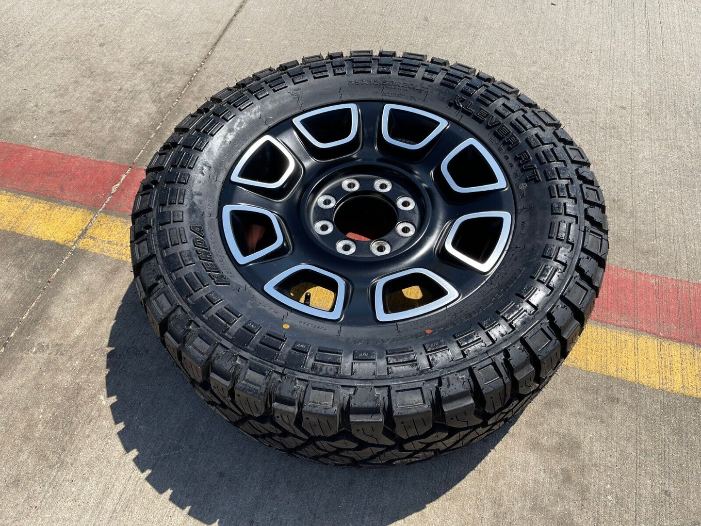 20" Ford F-250 F-350 OEM Lariat Platinum wheel rim 10486 2024 2025 NEW 35"