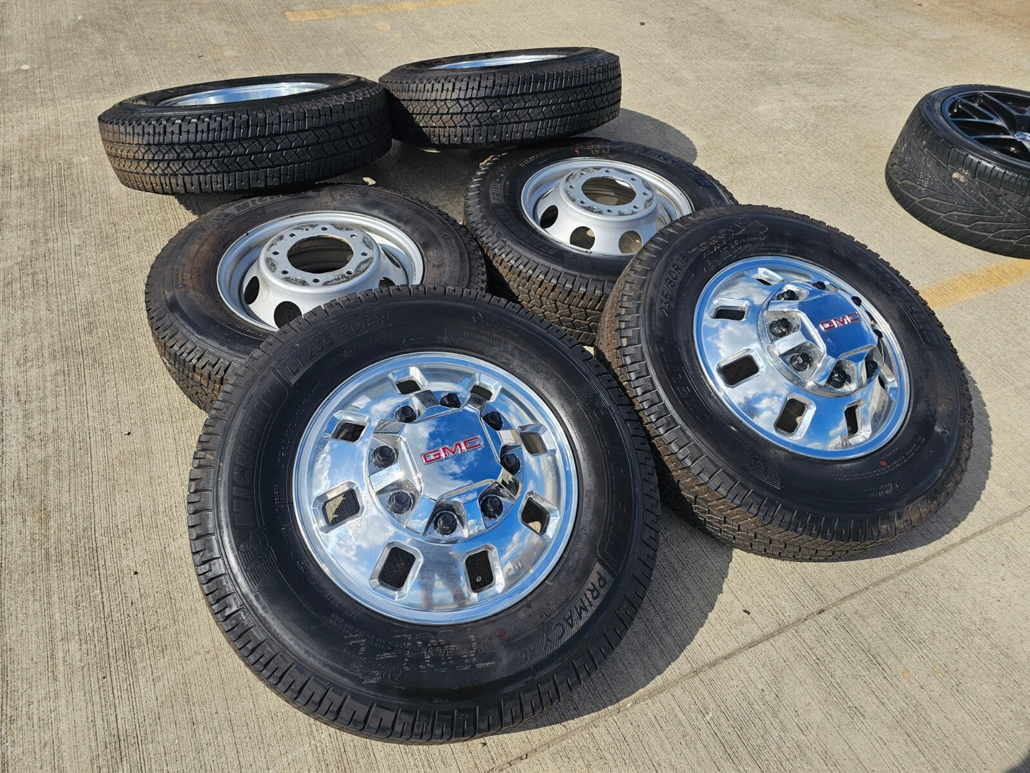 18" GMC Sierra 3500 Dually rims wheels OEM 8x210 2024 2025 NEW MICHELIN