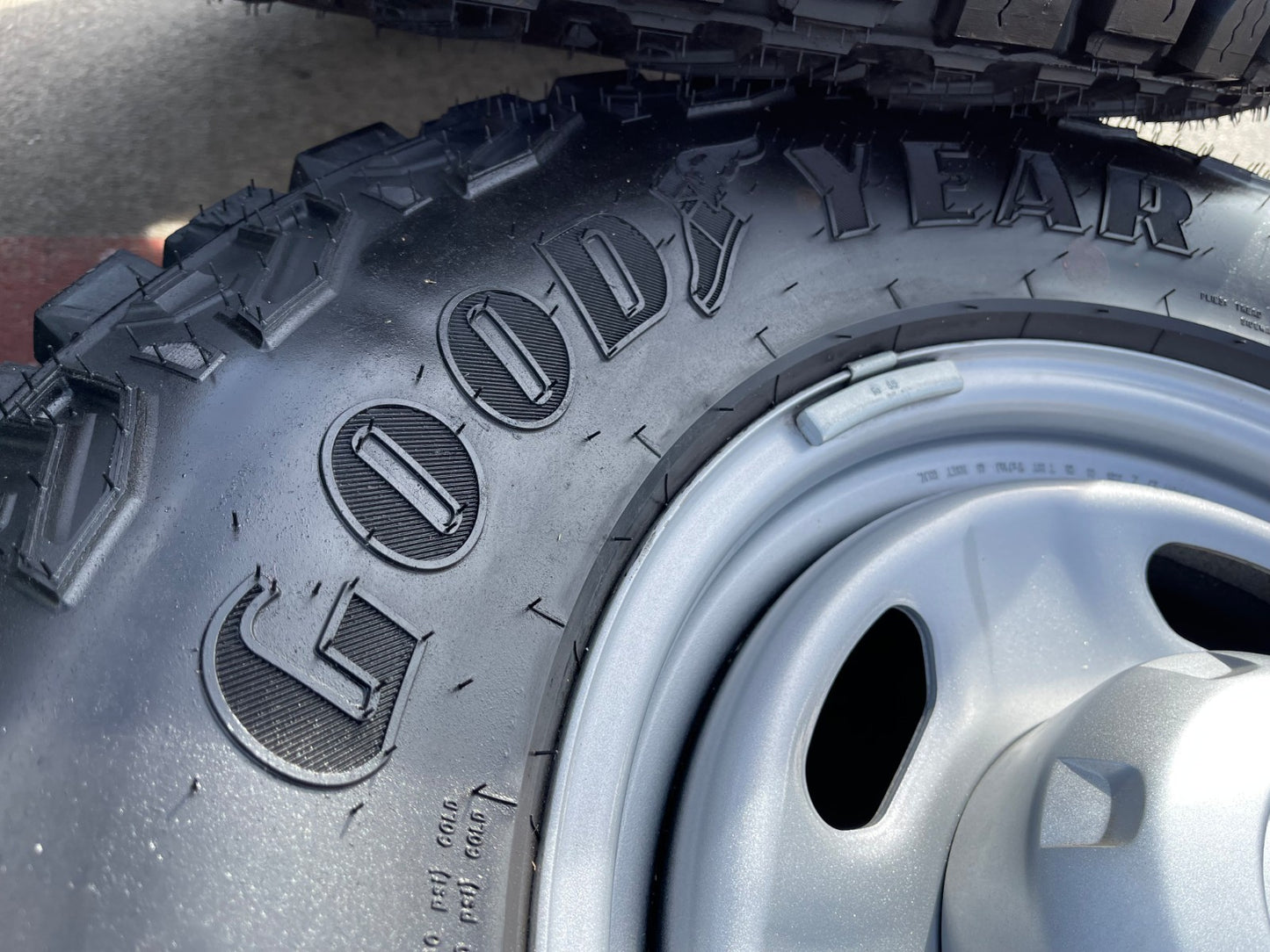 17" Ford F-250 F-350 OEM 3828 wheels rims tires GOODYEAR TERRITORY R/T 33" NEW
