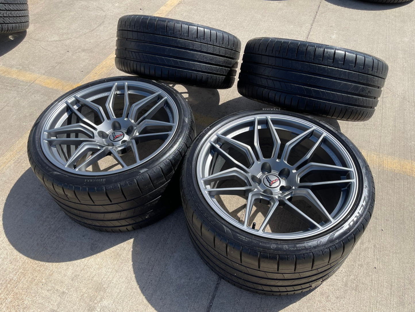 20" + 21" Chevy Corvette Z06 C8 OEM wheels rims 95580 95581 tires 2023 2024 2025