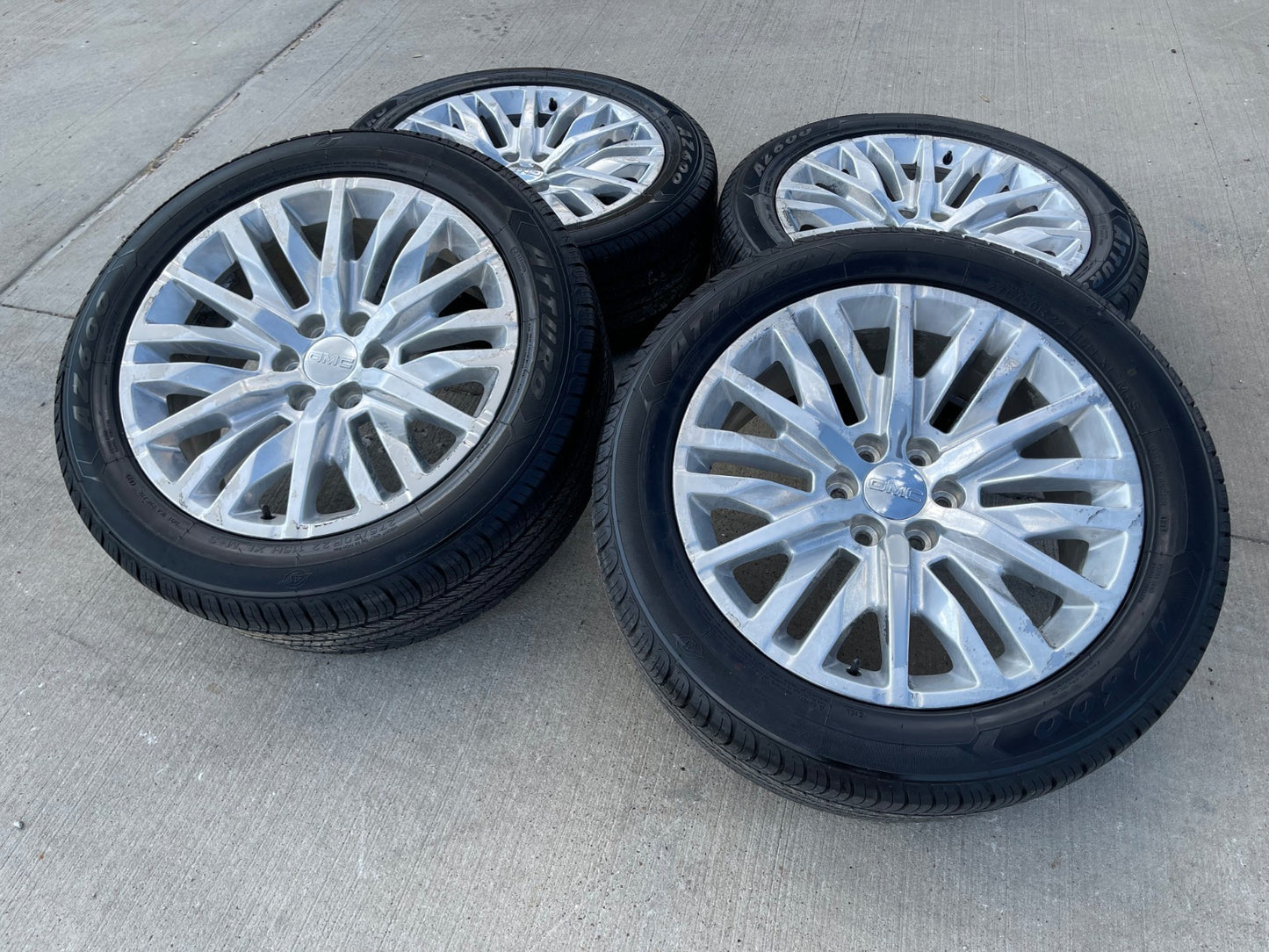 22" GMC Yukon Chevy Tahoe Escalade OEM 5921 wheels rims DISCOUNTED SET