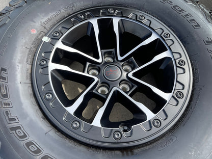 17" Jeep Wrangler 392 Gladiator Rubicon OEM 9329 BEADLOCK wheels rims NEW 35"