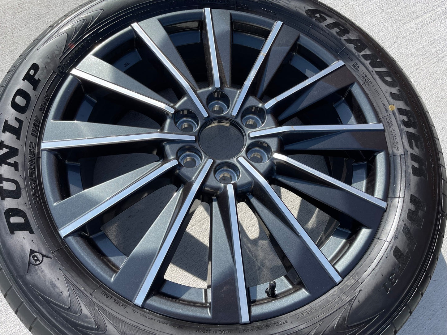 22" Lexus GX550 OEM wheel rim Toyota Land Cruiser Tundra 78519 LX600 tire NEW