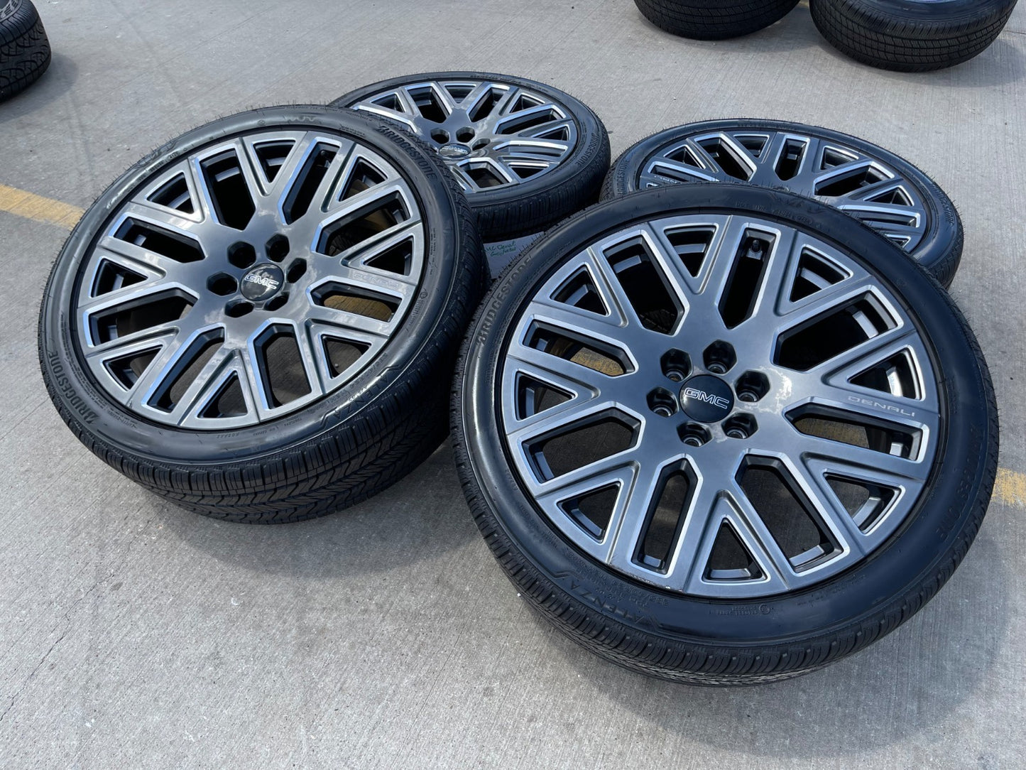 24" GMC Yukon Sierra DENALI OEM wheels rims rim # 84949595 1999-2027