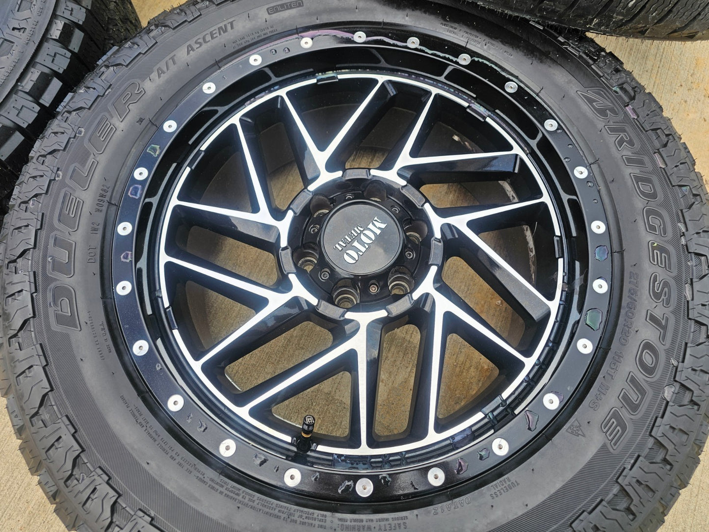 20x9 20" MOTO METAL MO985 Breakout Silverado RAM Tacoma wheels rims 6x139 6x5.5