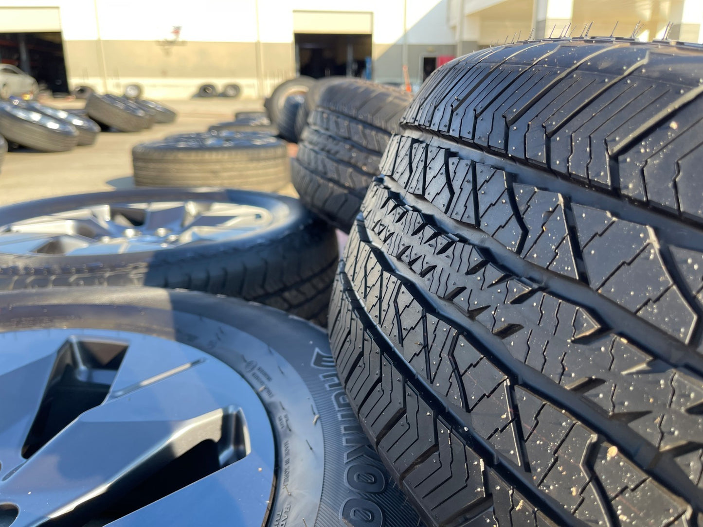 20" Ford F-150 LIMITED OEM rim wheel tire 10471 Expedition 2025 2026 HANKOOK NEW