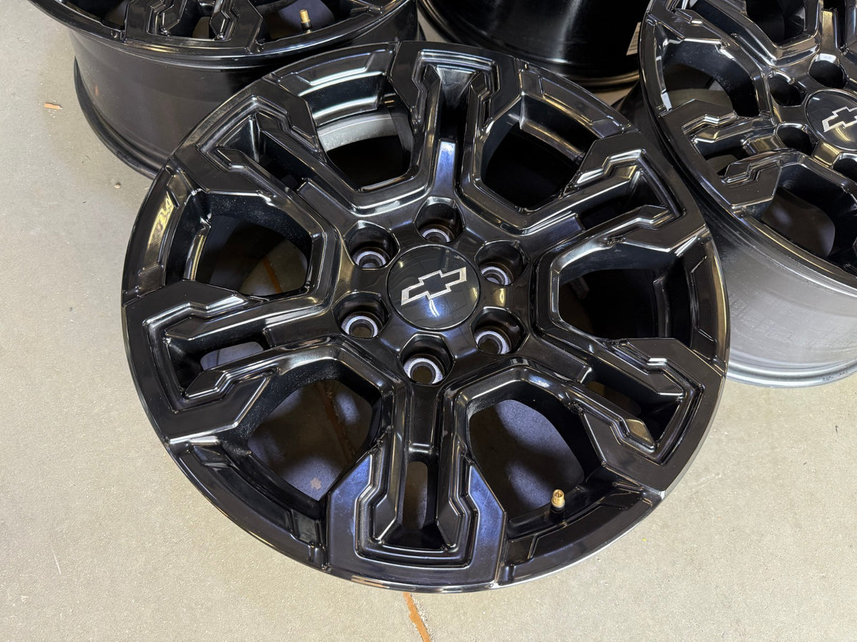 18" Chevy Silverado ZR2 Tahoe TRAIL BOSS Sierra OEM 95415 wheels rims SET NEW