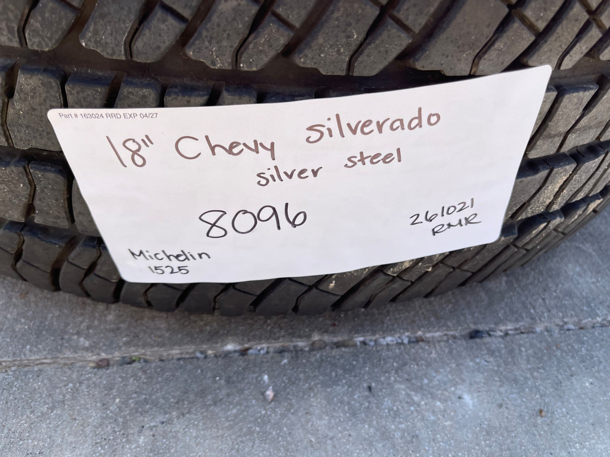 18" GMC Sierra Chevy Silverado 2500 3500 OEM 8096 wheels rims MICHELIN SET NEW