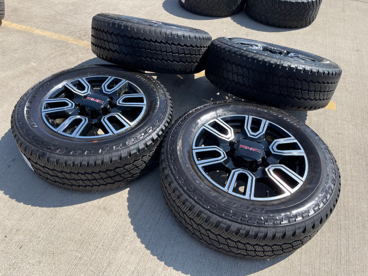 20" GMC Sierra AT4 2500 3500 OEM wheels rims 5950 Silverado BRIDGESTONE A/T