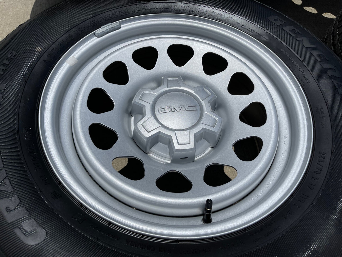 17" GMC Sierra Chevy Silverado Colorado Canyon OEM wheels rims 8130 Yukon NEW