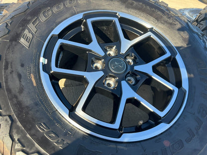 17" Jeep Wrangler Rubicon OEM wheels rims Gladiator tires BFG 33" NEW
