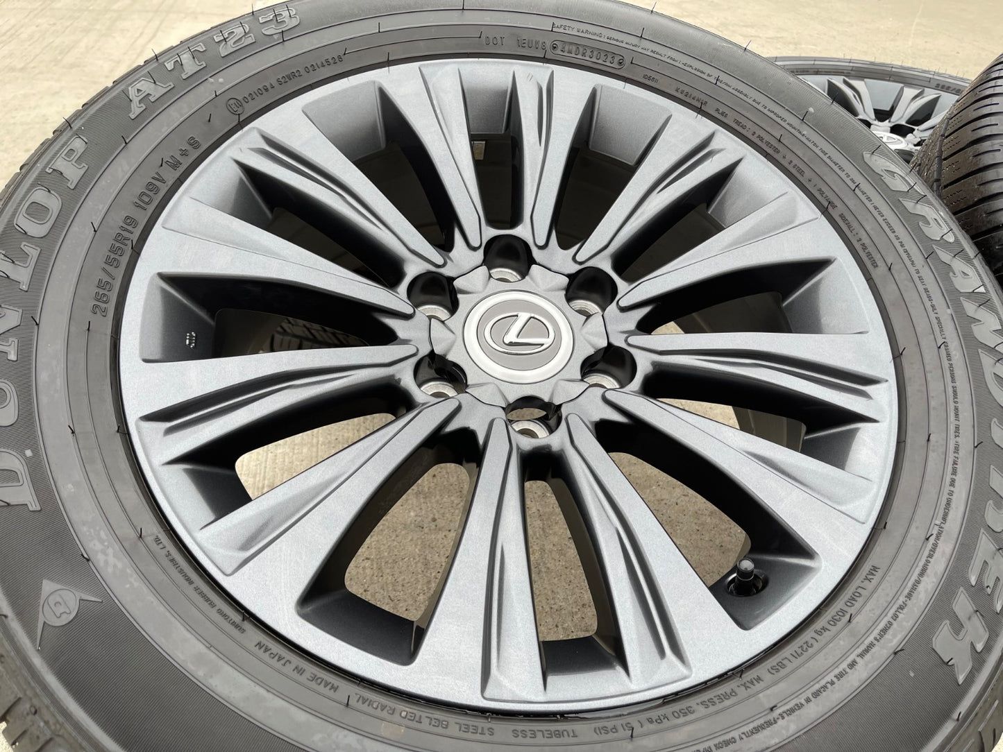 19" Lexus GX460 GX470 Tacoma 4Runner OEM 74388 wheels rims tires DUNLOP