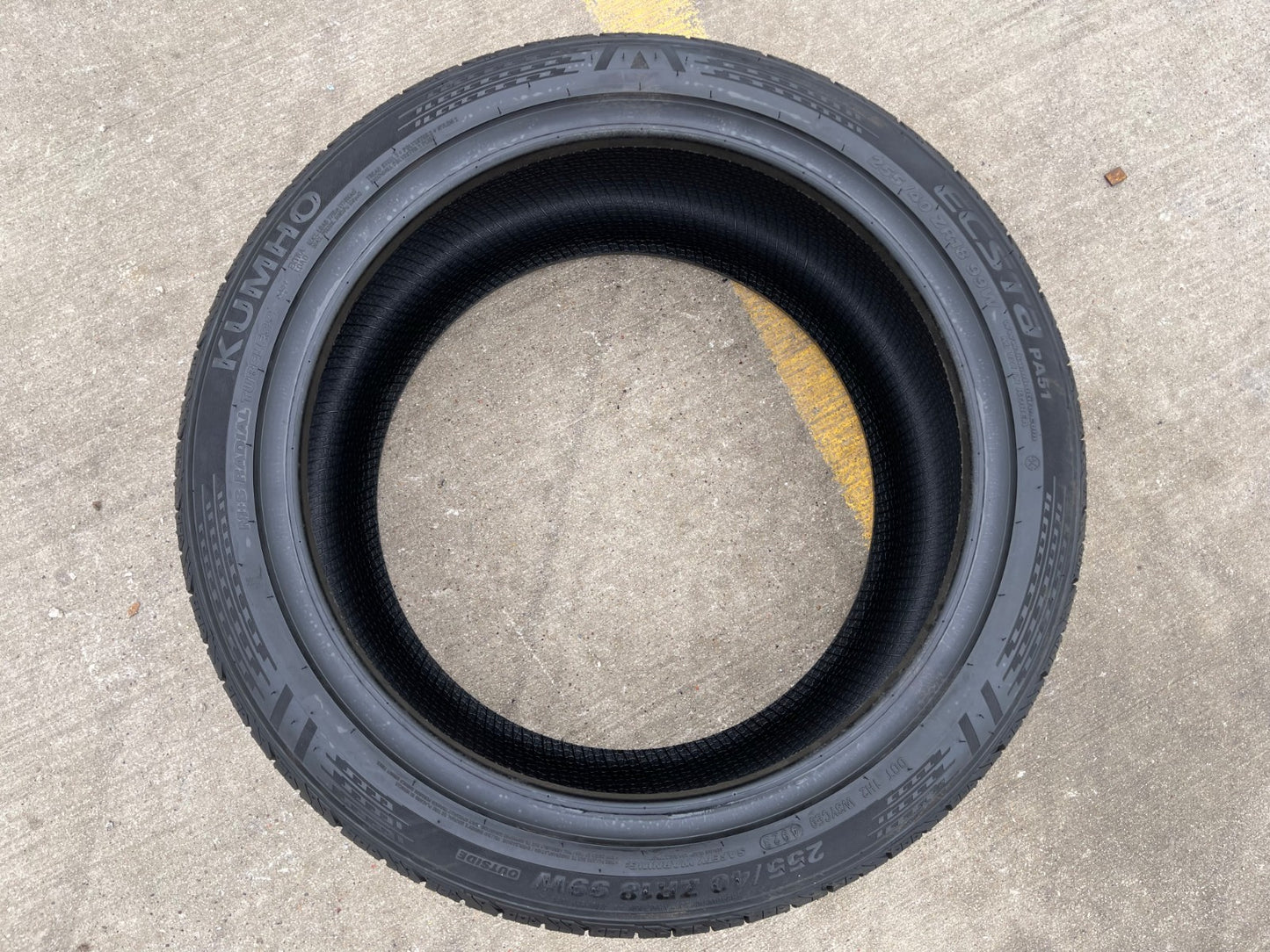 (1) 255/40/18 Kuhmo Ecsta PA51 tire 255/40r18 99W XL NEW