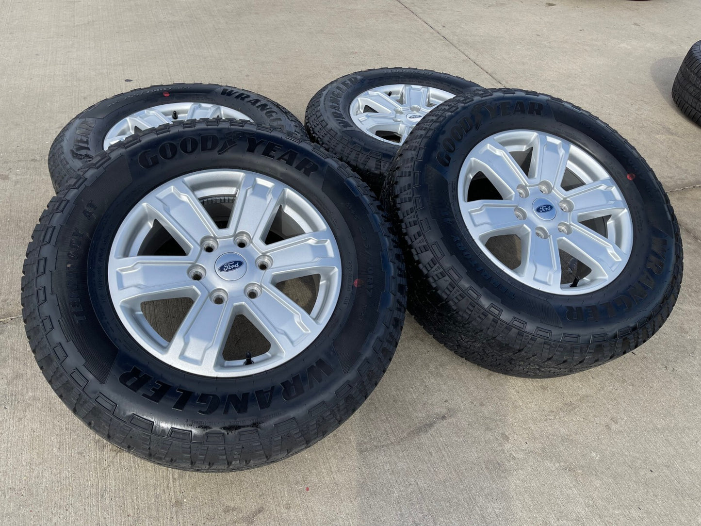 17" Ford Ranger OEM 10587 FX-4 wheels rims tires BRONCO 2024 2025 2026 2027 NEW