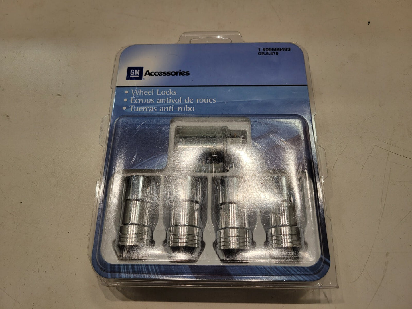 (4) 14x1.5 OEM GM lug nut locks polished key Chevy Silverado 1500 GMC Cadillac