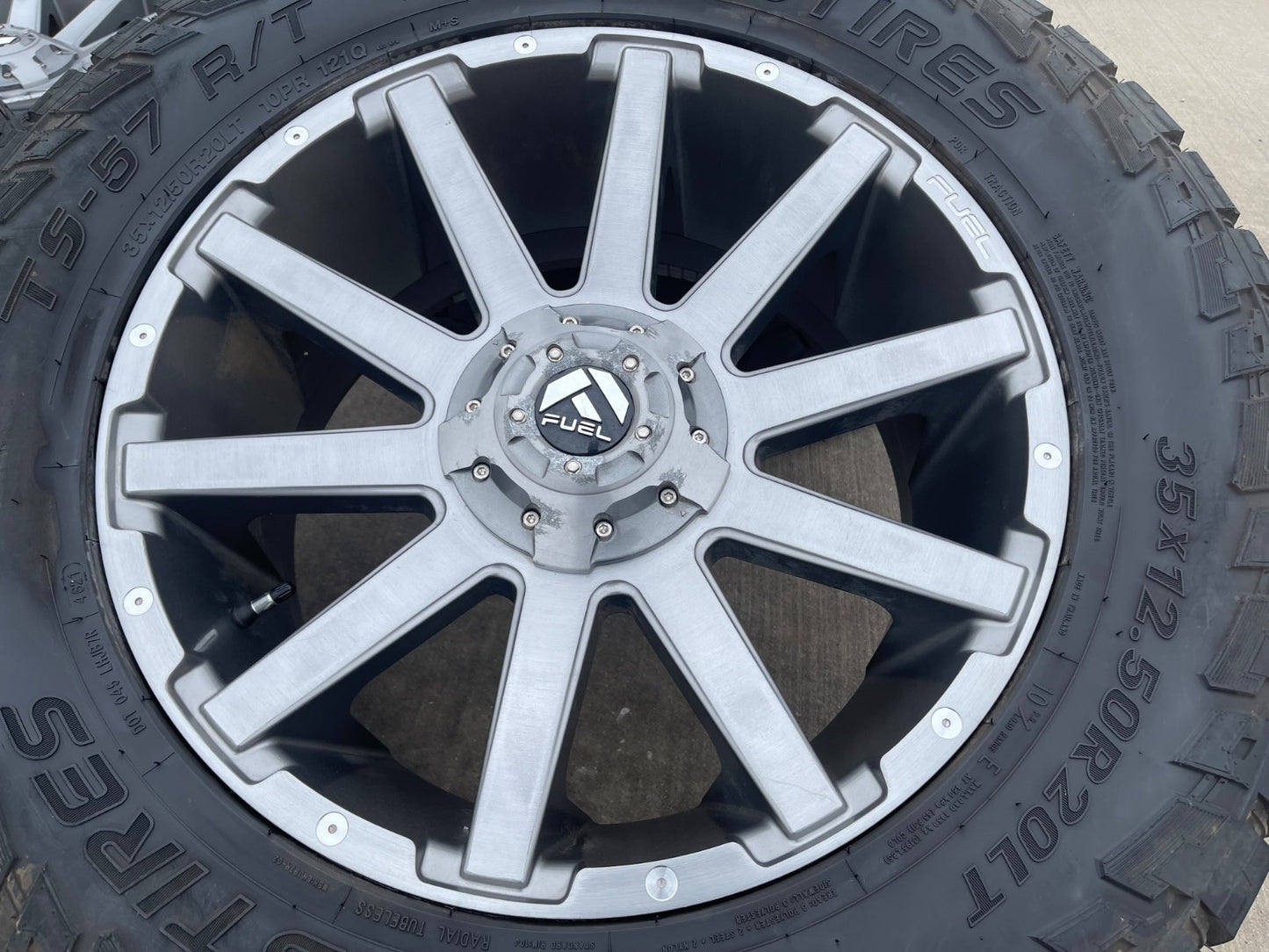 20x9 FUEL Contra D714 Silverado Ford F-150 RAM wheels rims 6x139 6x135