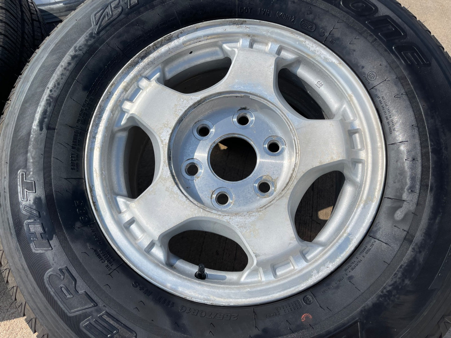 16" Chevy Silverado 1500 Tahoe OEM 5073 wheels rims 2002 2003 2004 2005 2006
