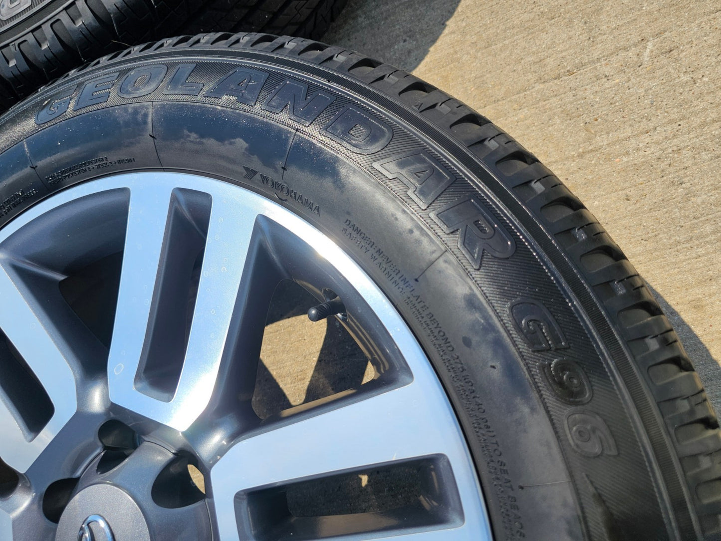20" Toyota Tacoma 4Runner FJ Cruiser Lexus OEM 69561 wheels rims tires