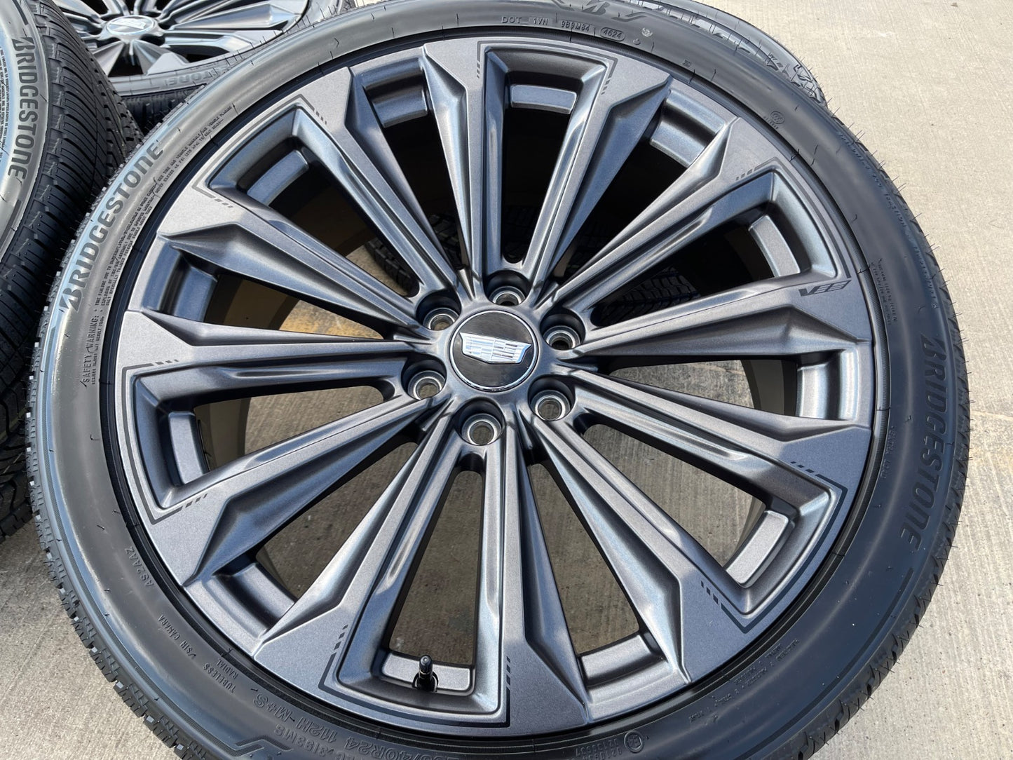 24" Cadillac Escalade V PLATINUM OEM wheels rims tires SET 2025 2026 2027 NEW
