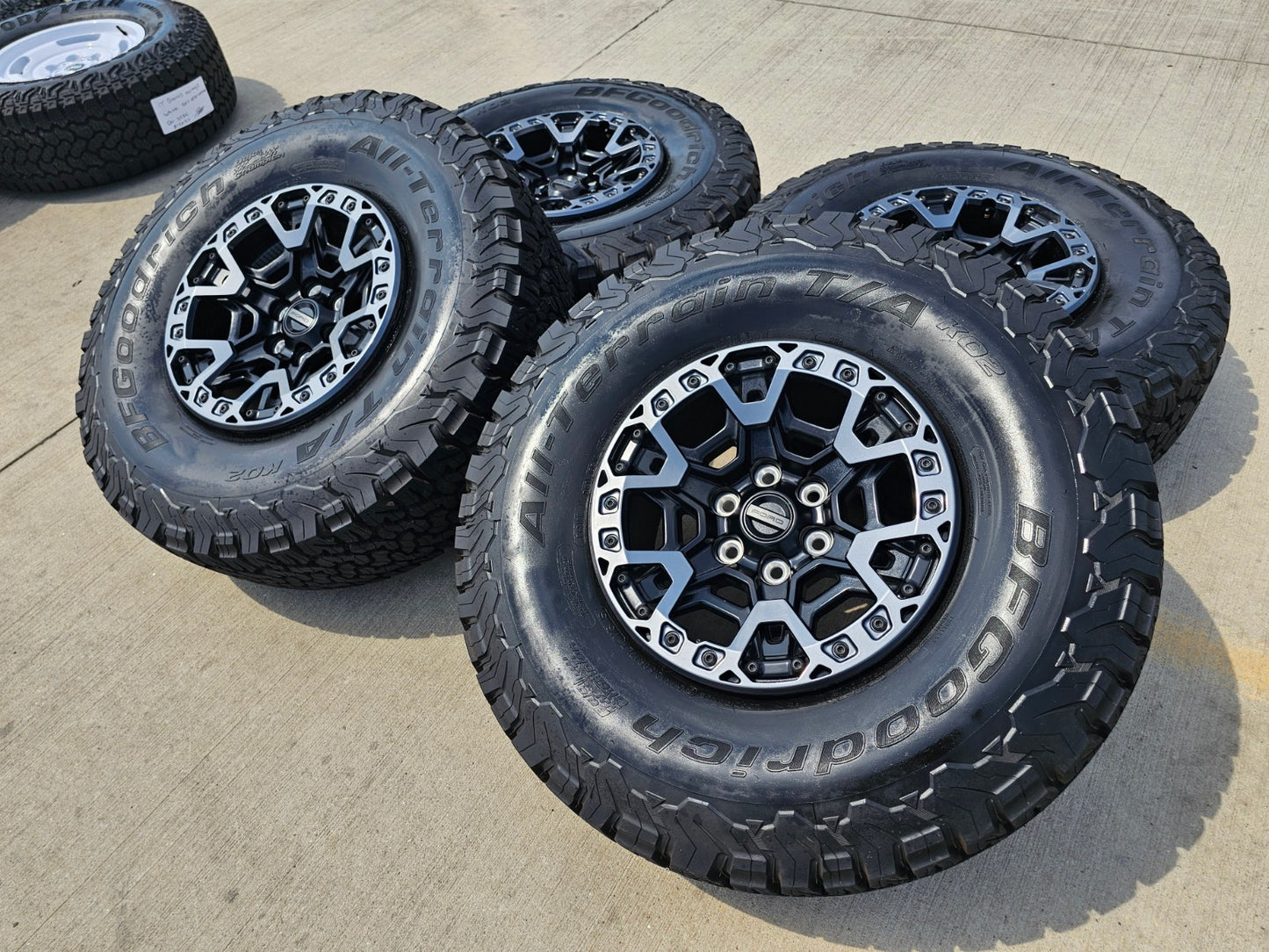 17" Ford F-150 Raptor R OEM BEADLOCK rims wheels 2025 2026 BFG 37" NEW