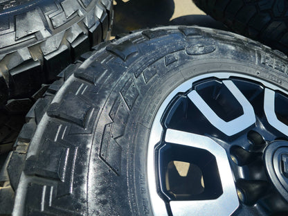 18" Ram 2500 3500 LARAMIE OEM wheels rims 2694 tires 35" NITRO