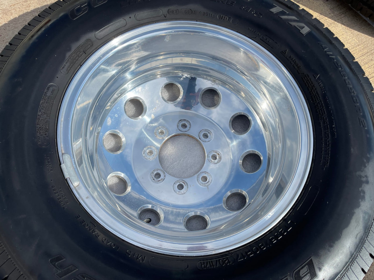 17" Dodge Ram 3500 DUALLY OEM wheel rim 2415 REAR ALCOA 2016 2017 2018 8x165