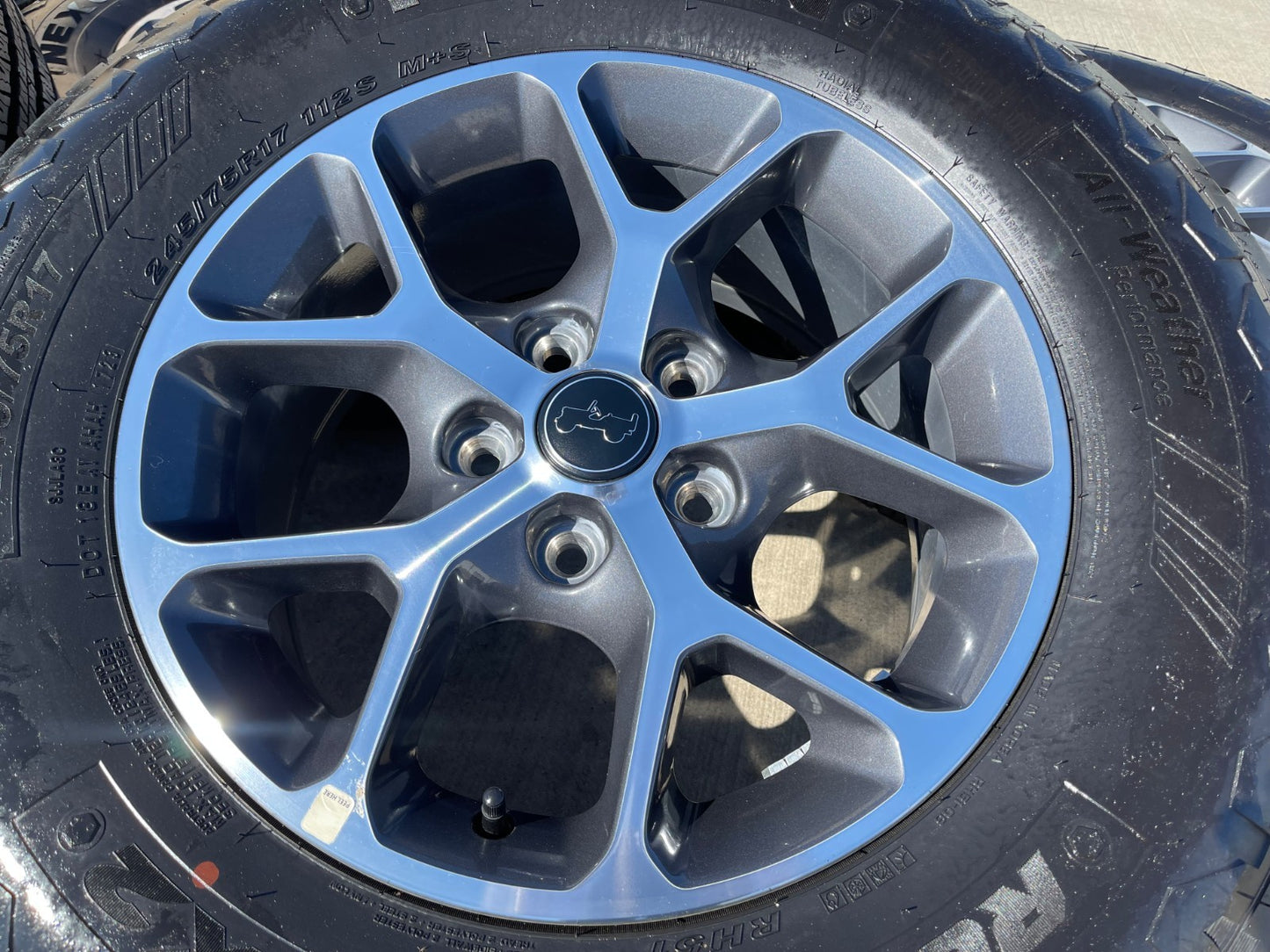 17" Jeep Gladiator OEM wheels rims 9235 Wrangler 2024 2025 2026 NEXEN NEW