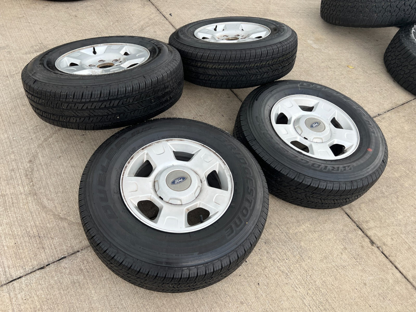 17" Ford F-150 Expedition OEM 3553 rims wheels tires