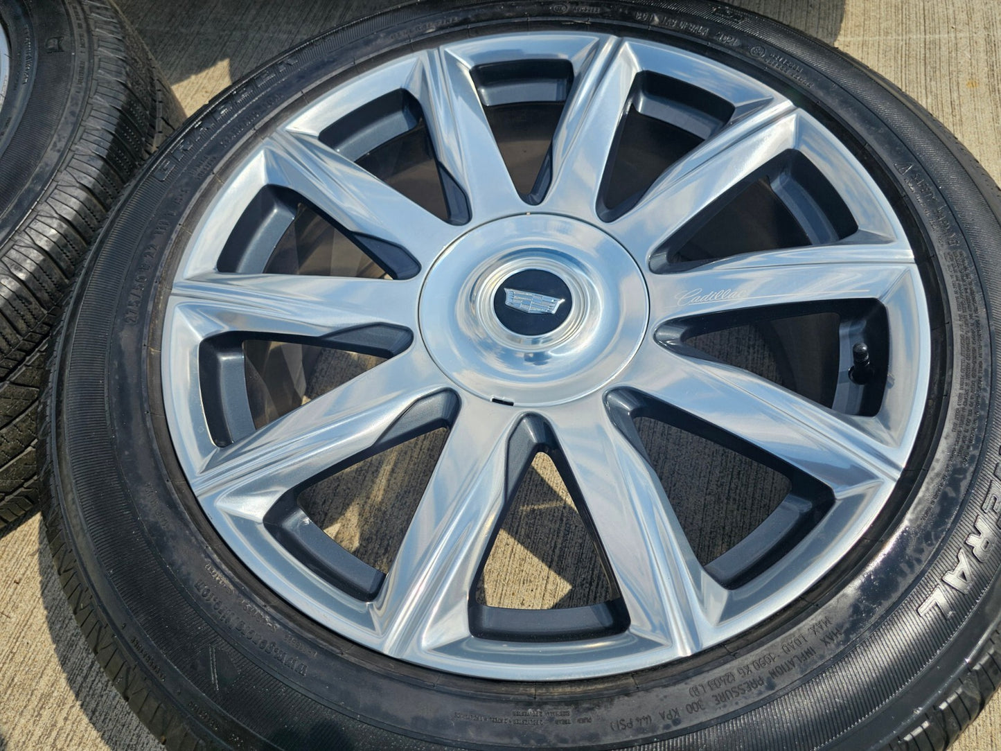 22" Cadillac Escalade Platinum OEM ORIGINAL 95078 wheels rims 2023 2024 2025