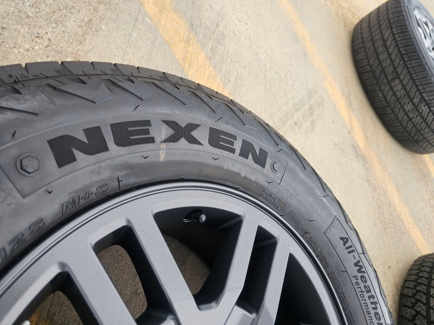 (1) 17" INEOS Grenadier OEM 8775 wheel rim 2023 2024 2025 2026 2027 NEXEN NEW