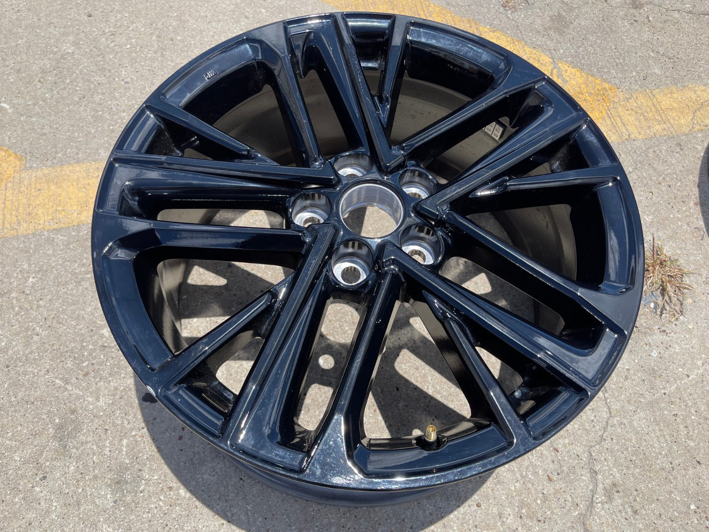 18" Toyota Camry XSE OEM 95968 wheel rim 2022 2023 2024 2025 2026