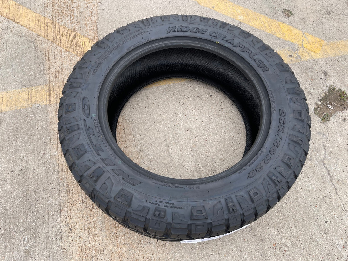 (1) 265/60/20 Nitto Ridge Grappler R/T tire 112T 265/60R20 NEW