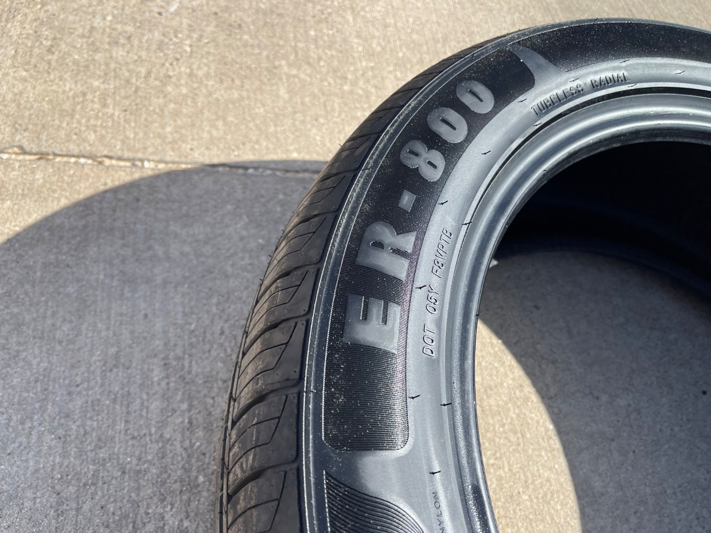 (1) 235/50/18 Advanta ER-800 A/S tire 235/50R18 97H NEW
