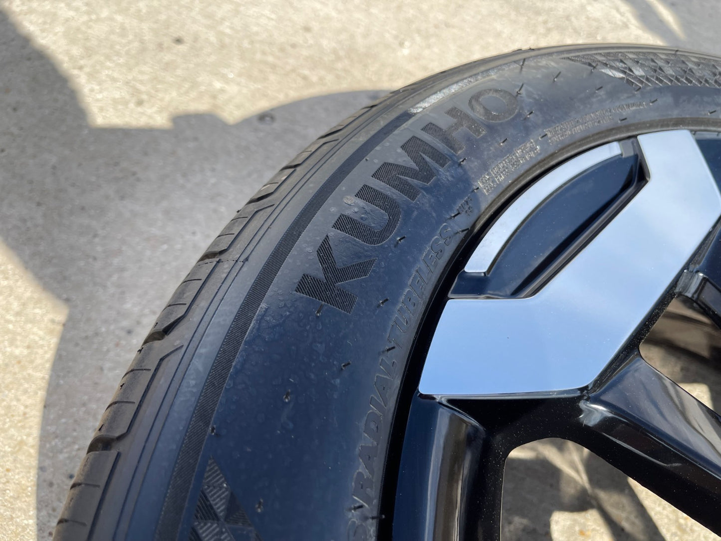 20" Kia Telluride X-PRO OEM 74716 wheel rim tire Sedona spare 2024 2025 2026 NEW