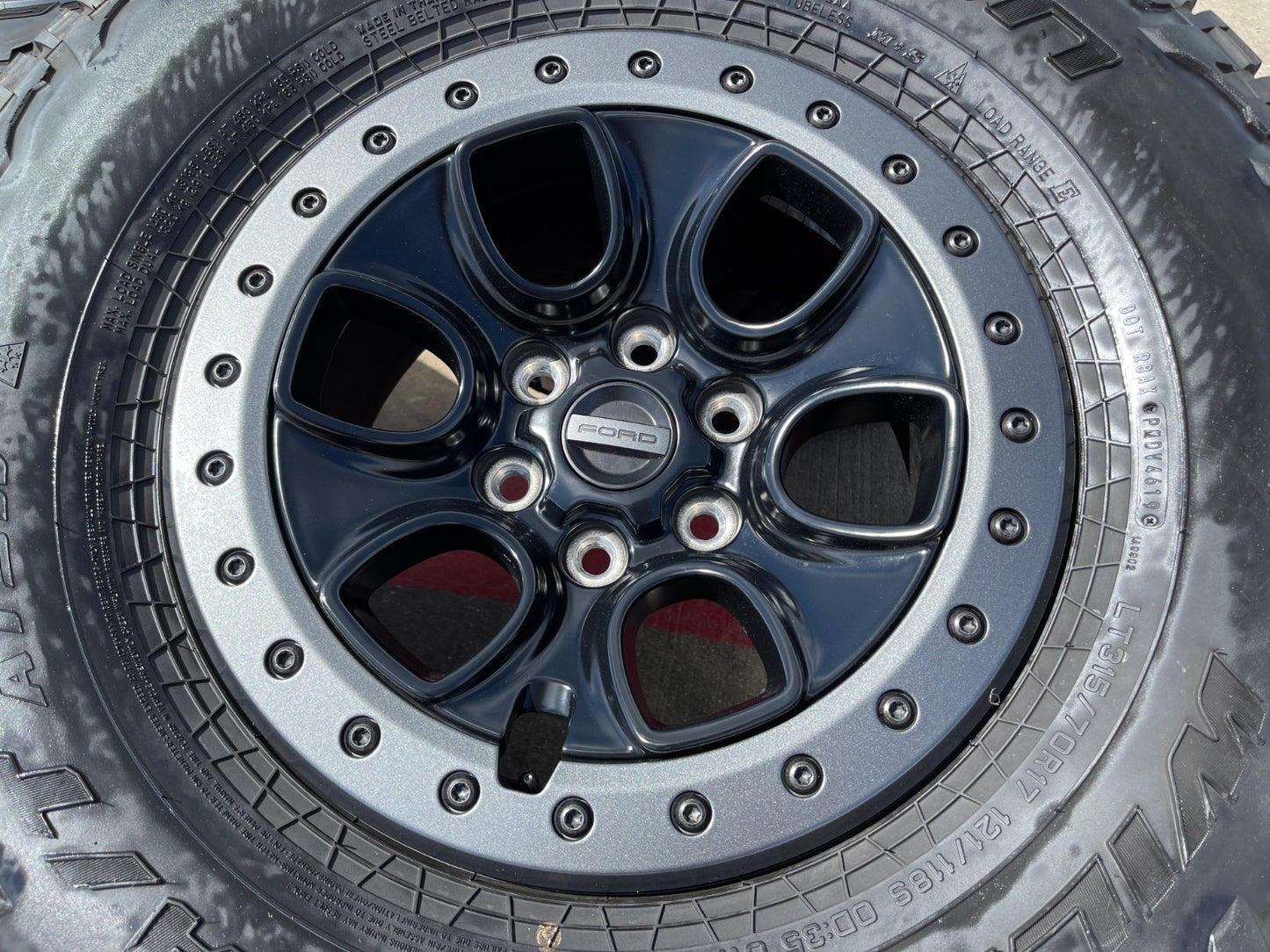 17" Ford F-150 Raptor OEM BEADLOCK rims wheels 10459 95210 FALKEN 35" tires SET