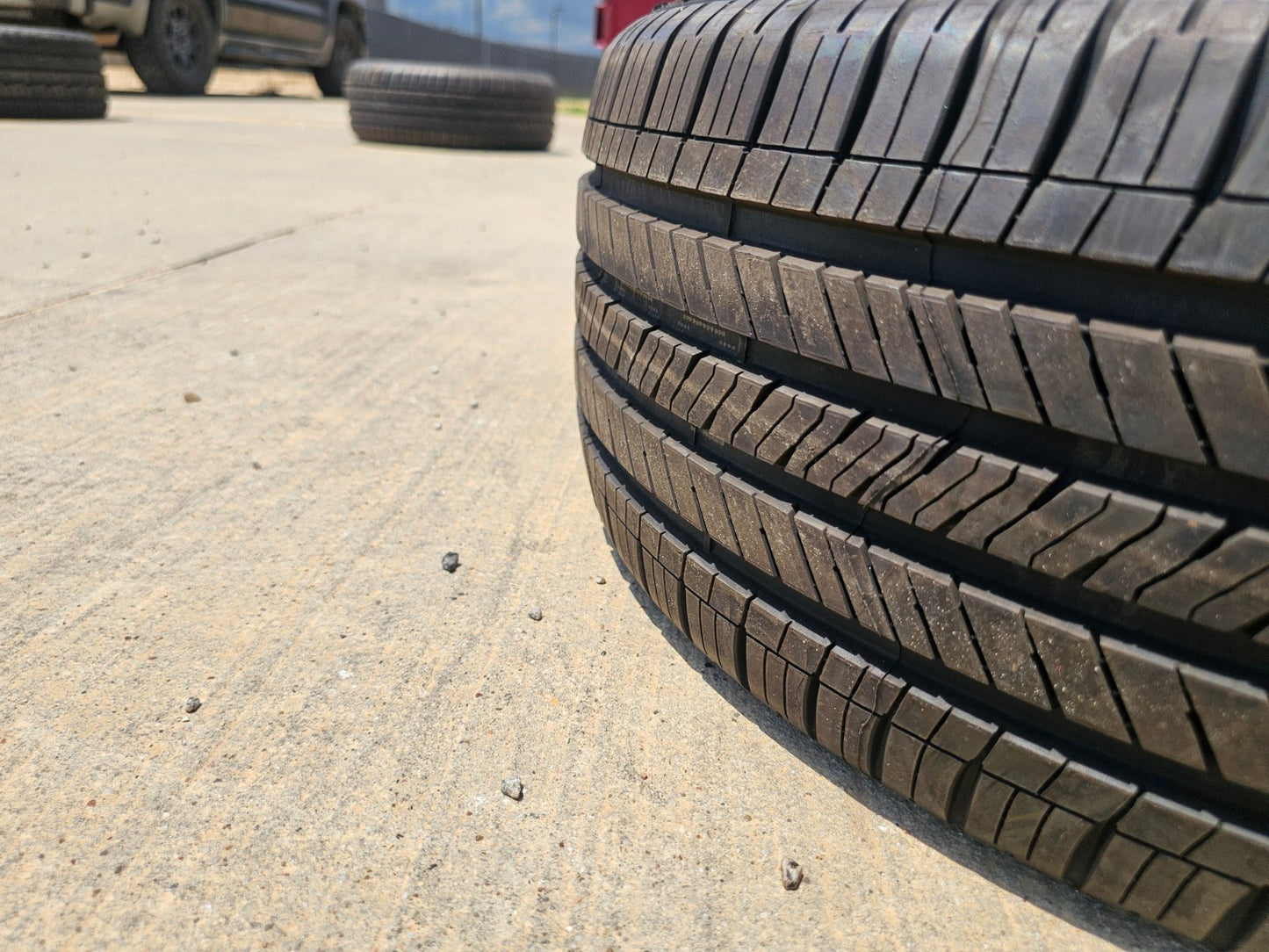 (1) 245/45/19 Goodyear Eagle Touring tire 245/45R19 98V M+S NEW