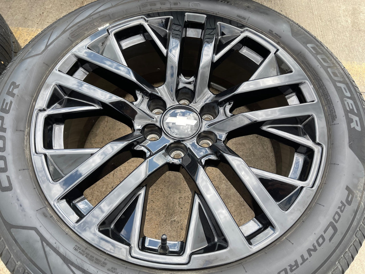 22" GMC Yukon Sierra OEM Chevy Silverado Tahoe 5903 wheels rims 2023 2024 2025