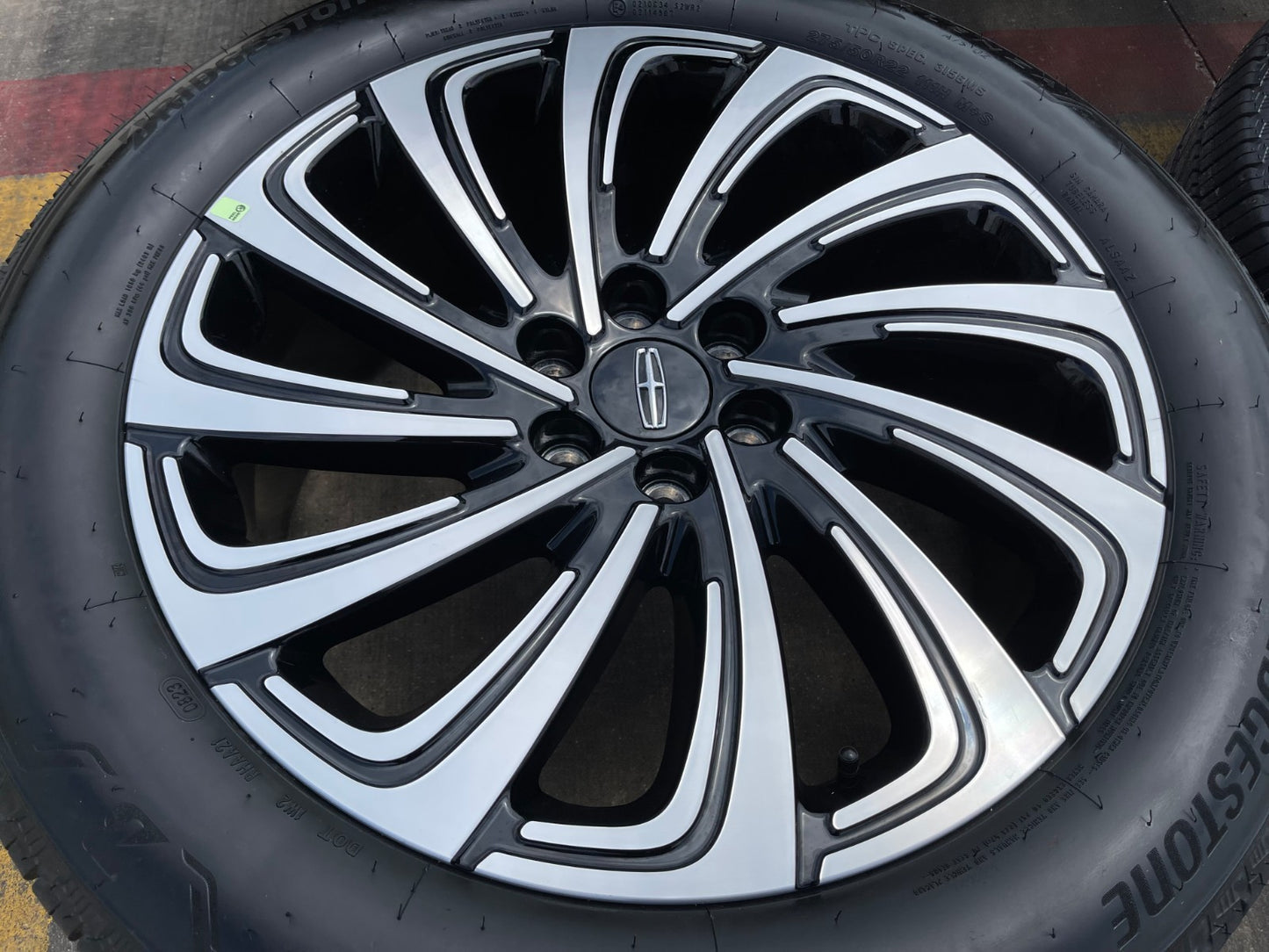 22" Lincoln Navigator OEM 10666 rims wheels BLACK LABEL BRIDGESTONE NEW