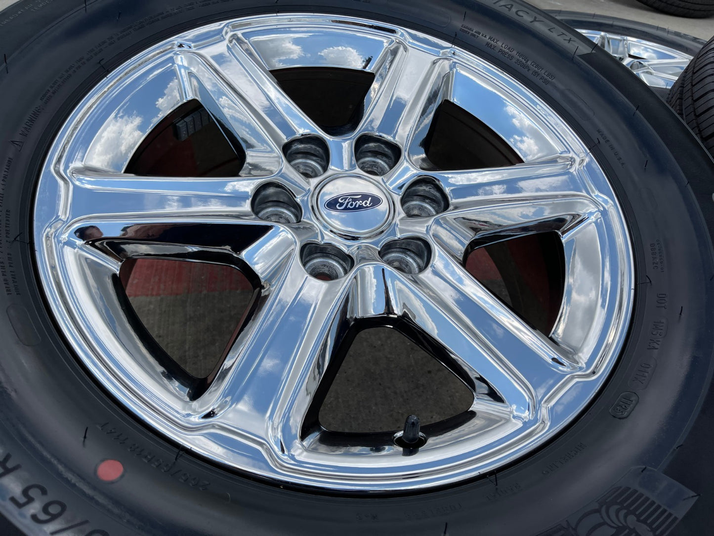 18" Ford F-150 Expedition OEM chrome rims wheels tires MICHELIN NEW