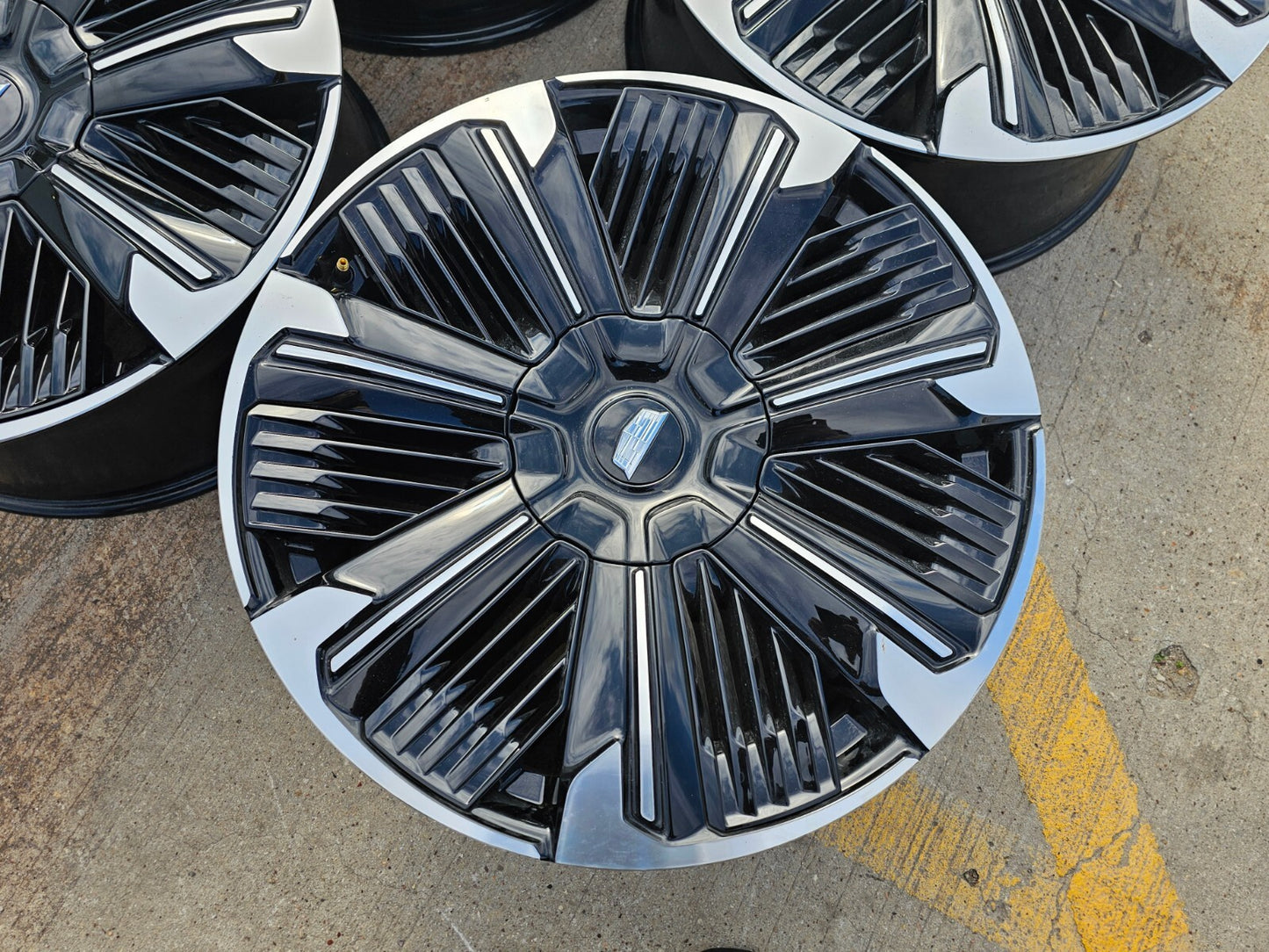 24" Cadillac Escalade IQ EV OEM 8x165 wheels rims Hummer 2500 2024 2025 2026 NEW