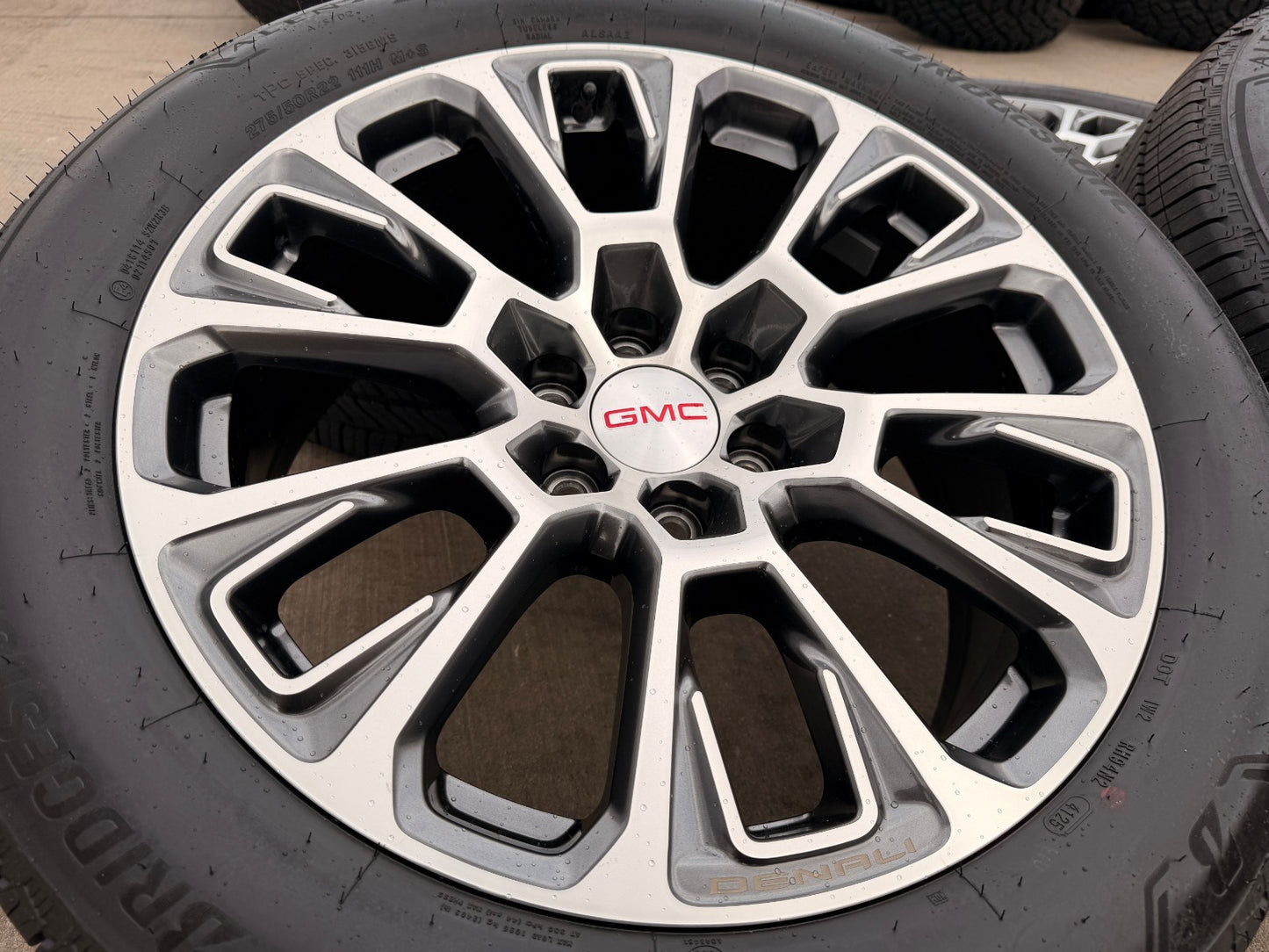 22" GMC Yukon Sierra DENALI OEM wheels rims Tahoe tires 2024 2025 2026 NEW