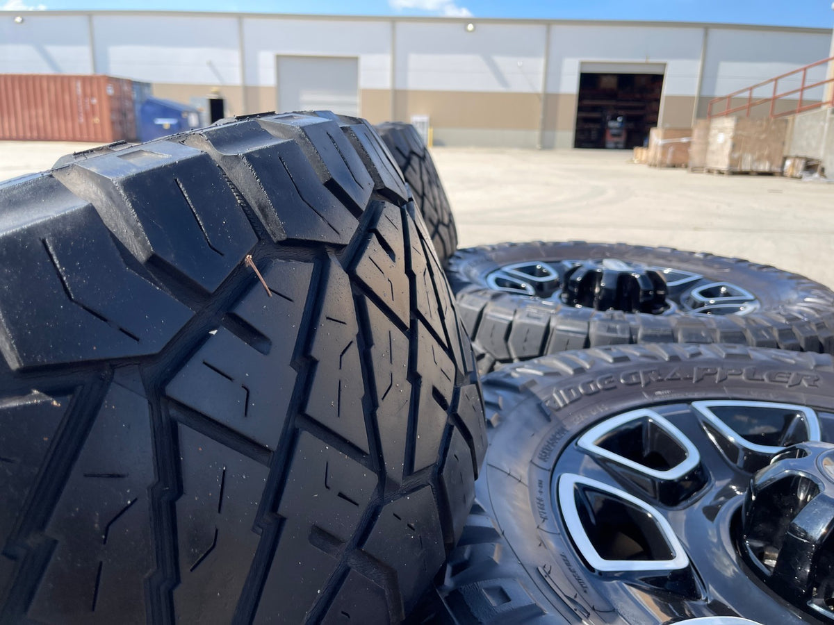 20" Ford F-250 F-350 OEM Lariat Platinum wheels rims 10486 tires SET NITRO 35"