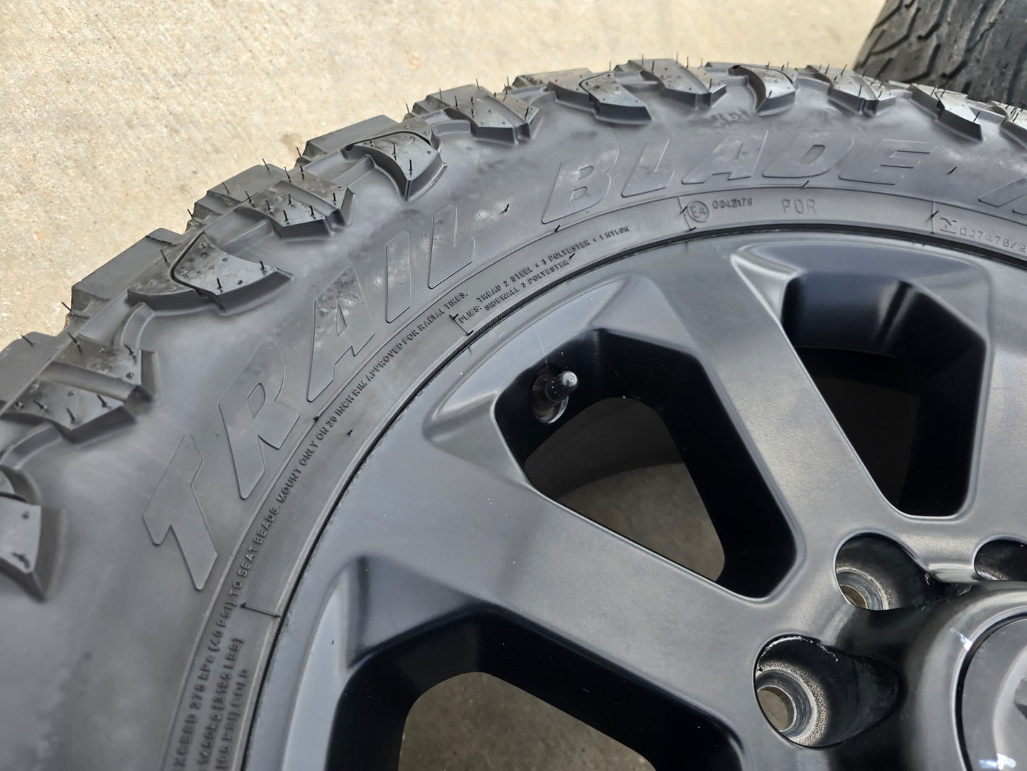 20" Dodge Ram 2500 3500 LARAMIE OEM 2700 wheels rims tires 35"
